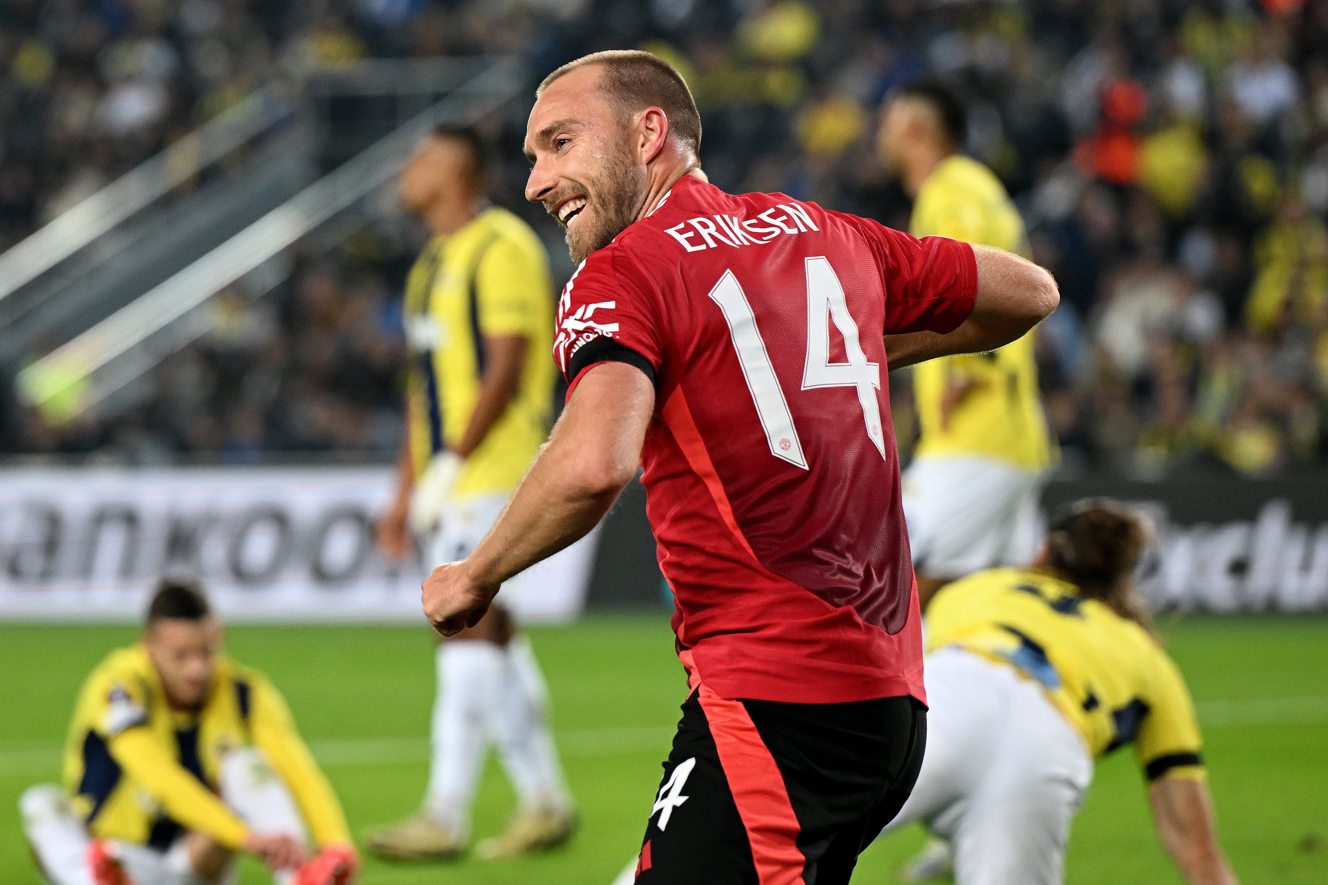 德天空:埃里克森与狼堡的谈判只剩最后细节,预计很快进行体检