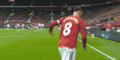 开云体育下载-热闻|谢什科5战4球，B费破27年神迹！曼联复仇维拉，稳守积分榜前三